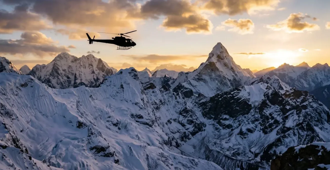 Hélicoptère d'évacuation médicale en haute montagne illustrant les coûts de secours